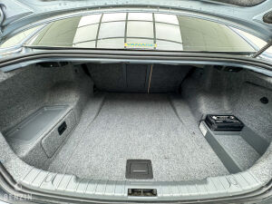 BMW 335i e90 LCI 71k km - 2009