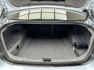 BMW 335i e90 LCI 71k km - 2009