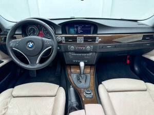BMW 335i e90 LCI 71k km - 2009