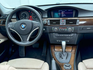 BMW 335i e90 LCI 71k km - 2009
