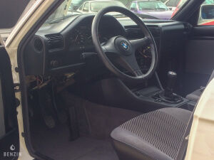 BMW 320i e30 - 1990