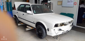 BMW 320i e30 - 1990