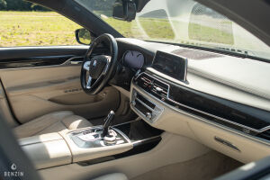 BMW 750i G11 - 2016
