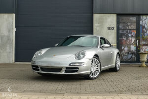 Porsche 911 type 997 Carrera - 2004