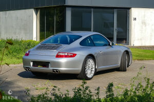 Porsche 911 type 997 Carrera - 2004