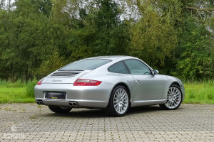 Porsche 911 type 997 Carrera - 2004