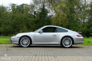 Porsche 911 type 997 Carrera - 2004