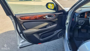 Jaguar XJ8 4.2 - 2004