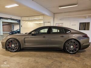 Porsche Panamera Turbo PDK - 2017