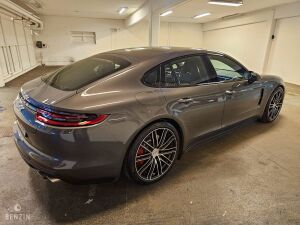Porsche Panamera Turbo PDK - 2017