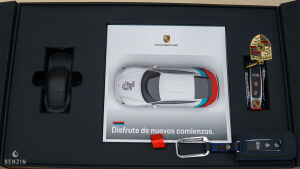 Porsche 911 Type 992 Dakar n°0123/2500 - 2024