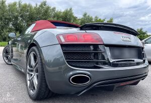 Audi R8 V10 Spyder - 2012