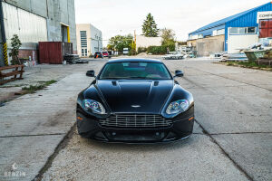 Aston Martin V8 Vantage S - 2011