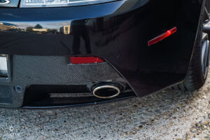 Aston Martin V8 Vantage S - 2011