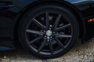 Aston Martin V8 Vantage S - 2011