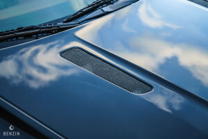 Aston Martin V8 Vantage S - 2011