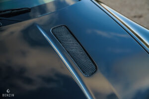 Aston Martin V8 Vantage S - 2011