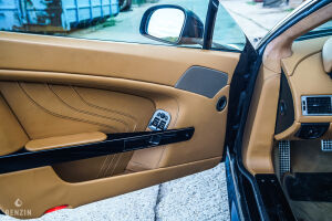 Aston Martin V8 Vantage S - 2011