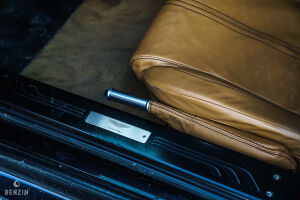 Aston Martin V8 Vantage S - 2011