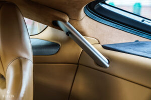 Aston Martin V8 Vantage S - 2011