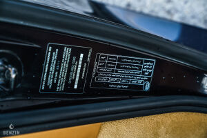 Aston Martin V8 Vantage S - 2011