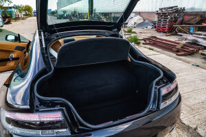 Aston Martin V8 Vantage S - 2011