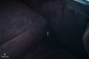 Aston Martin V8 Vantage S - 2011