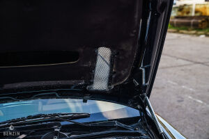 Aston Martin V8 Vantage S - 2011