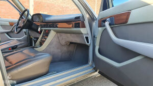 Mercedes-Benz 380 SE W126 - 1988