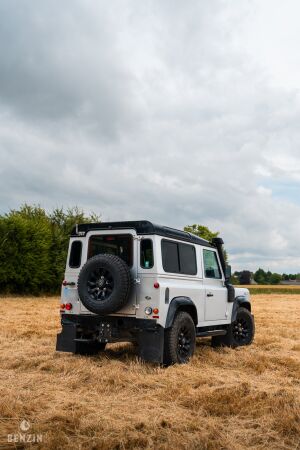 Land Rover Defender 90 Td4 Black Edition 25k km - 2014