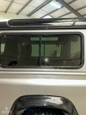 Land Rover Defender 90 Td4 Black Edition 25k km - 2014