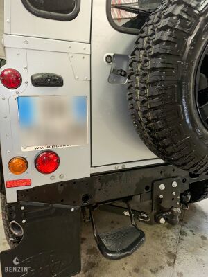 Land Rover Defender 90 Td4 Black Edition 25k km - 2014