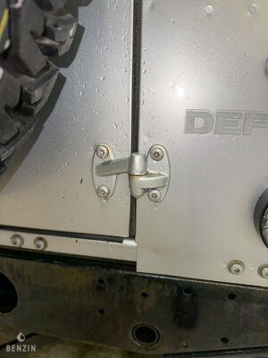 Land Rover Defender 90 Td4 Black Edition 25k km - 2014