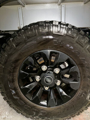 Land Rover Defender 90 Td4 Black Edition 25k km - 2014