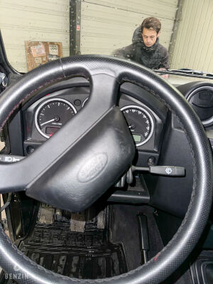 Land Rover Defender 90 Td4 Black Edition 25k km - 2014