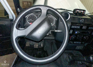 Land Rover Defender 90 Td4 Black Edition 25k km - 2014