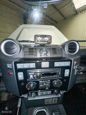 Land Rover Defender 90 Td4 Black Edition 25k km - 2014