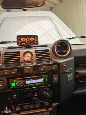 Land Rover Defender 90 Td4 Black Edition 25k km - 2014