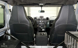 Land Rover Defender 90 Td4 Black Edition 25k km - 2014