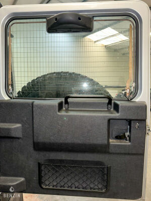 Land Rover Defender 90 Td4 Black Edition 25k km - 2014