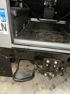 Land Rover Defender 90 Td4 Black Edition 25k km - 2014