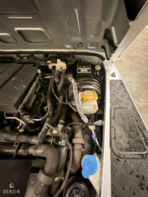 Land Rover Defender 90 Td4 Black Edition 25k km - 2014