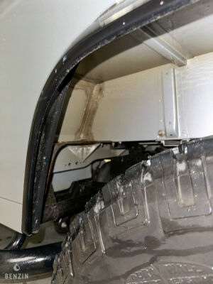 Land Rover Defender 90 Td4 Black Edition 25k km - 2014