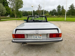 Mercedes-Benz 350 SL R107 - 1977