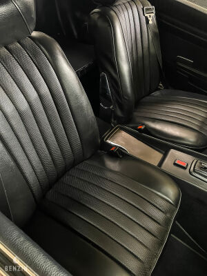 Mercedes-Benz 350 SL R107 - 1977