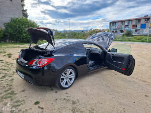 Hyundai Genesis Coupé 3.8 V6 - 2012