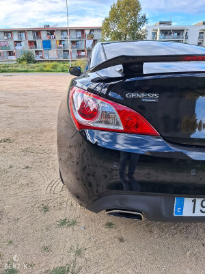 Hyundai Genesis Coupé 3.8 V6 - 2012