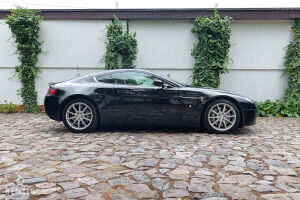 Aston Martin V8 Vantage - 2008