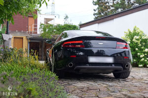 Aston Martin V8 Vantage - 2008