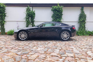 Aston Martin V8 Vantage - 2008